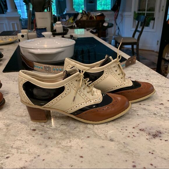 Vintage Shoes - Vintage Tri-Color Heeled Oxford Shoe sz 7